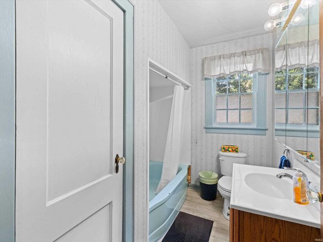 1900 E Michigan Street, Evansville, IN 47711