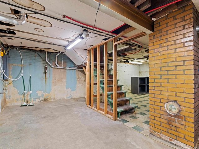 1900 E Michigan Street, Evansville, IN 47711