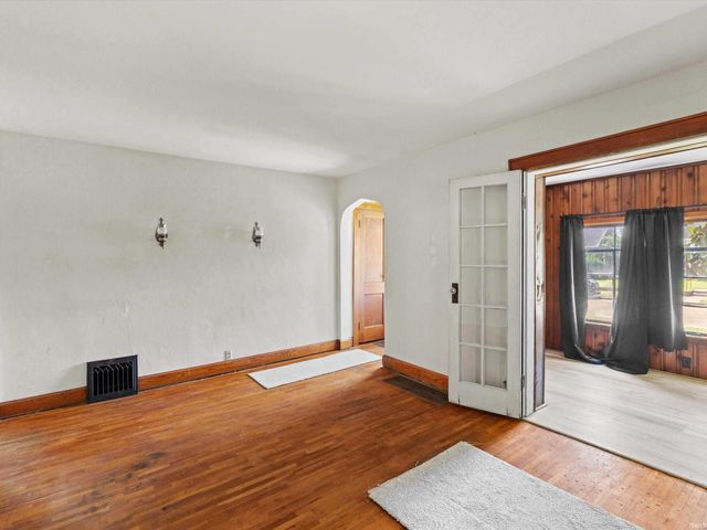 1900 E Michigan Street, Evansville, IN 47711
