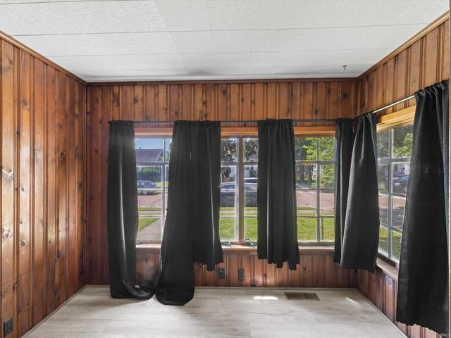 1900 E Michigan Street, Evansville, IN 47711