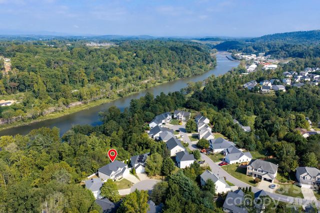 9 Carraway Court, Asheville, NC 28804