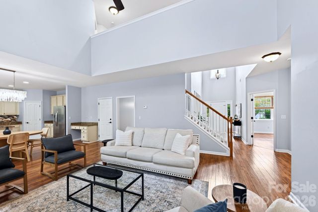 9 Carraway Court, Asheville, NC 28804