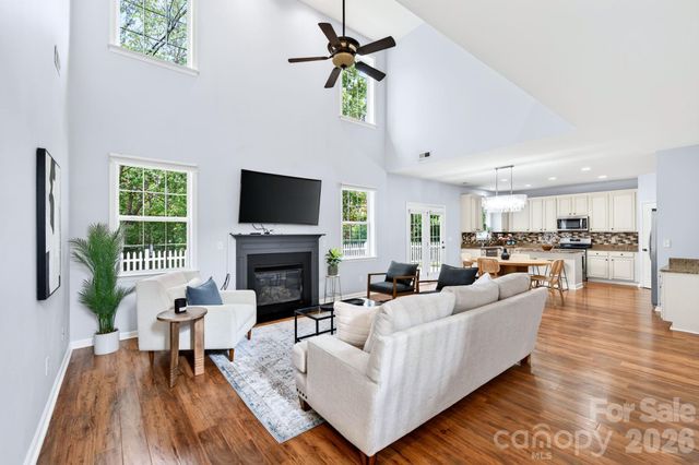 9 Carraway Court, Asheville, NC 28804