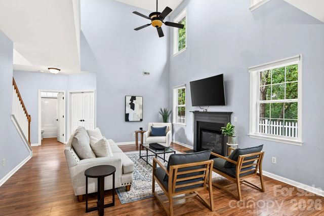 9 Carraway Court, Asheville, NC 28804