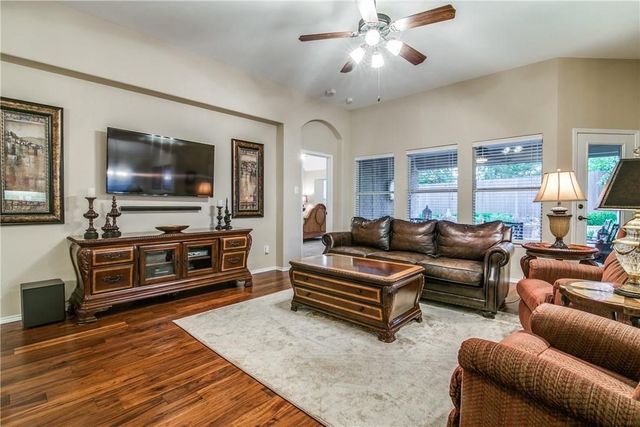 1327 Canyon Creek Road, Wylie, TX 75098