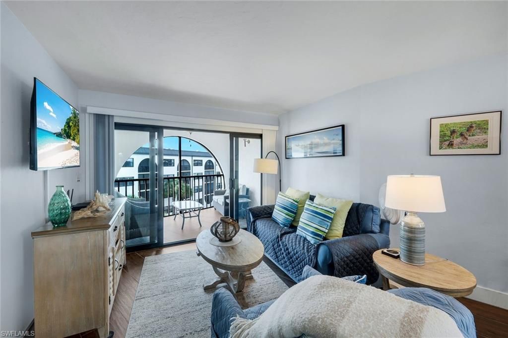 1023 Anglers CV E505, MARCO ISLAND, FL 34145 — exterior