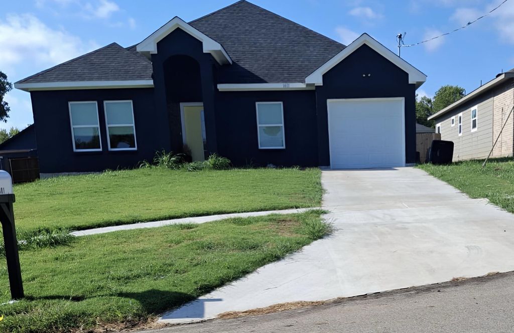 1401 Marshall Street, Greenville, TX 75401