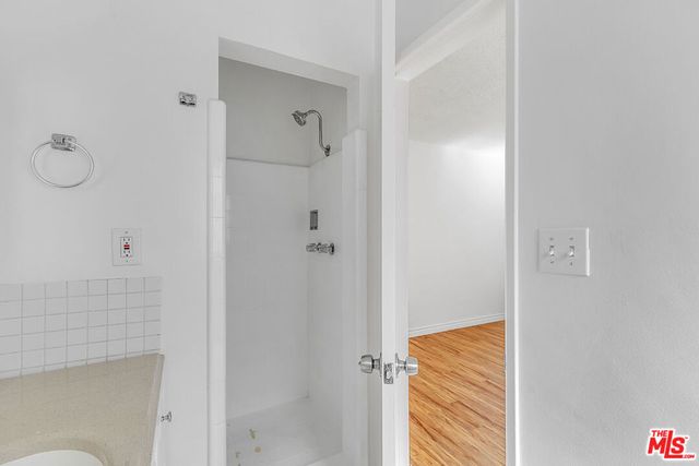 1800 N Harvard Boulevard 21, Los Angeles, CA 90027