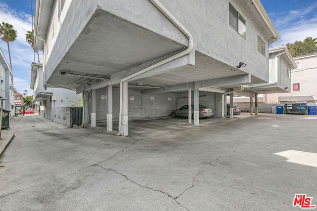 1800 N Harvard Boulevard 21, Los Angeles, CA 90027