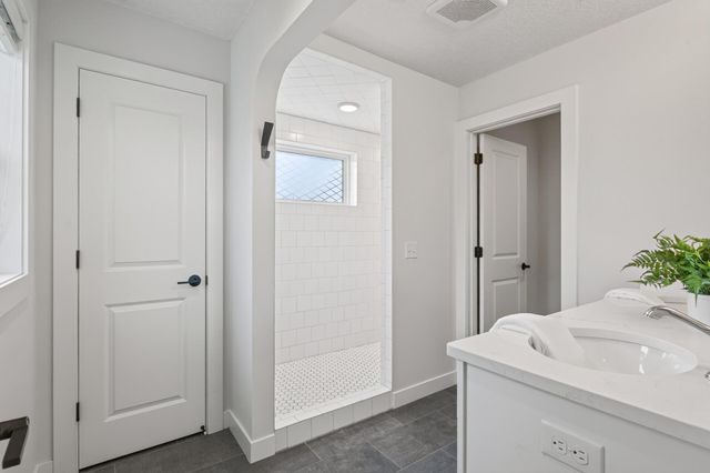 9960 Arrowwood Trail, Woodbury, MN 55129