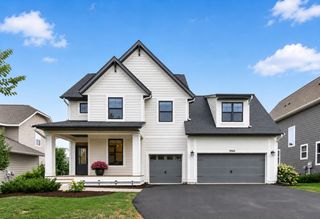 9960 Arrowwood Trail, Woodbury, MN 55129