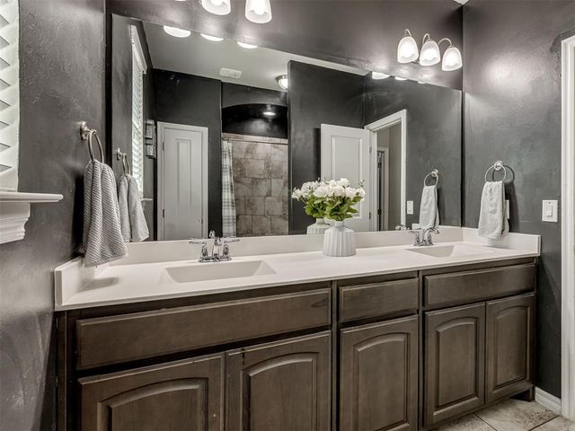 3509 Sadie Drive, Yukon, OK 73099