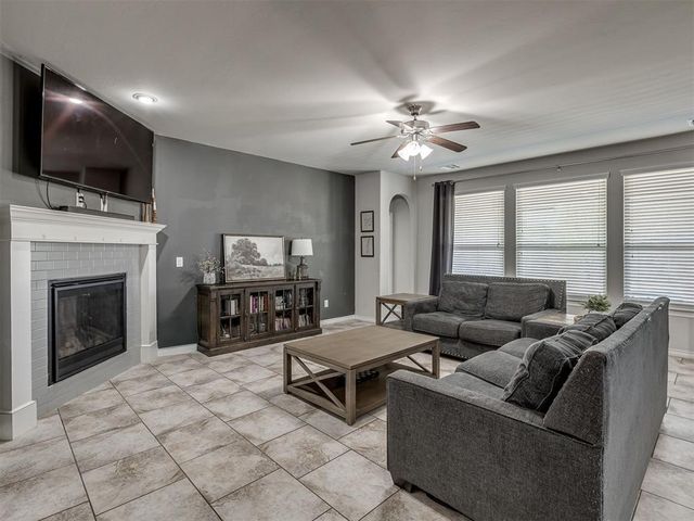 3509 Sadie Drive, Yukon, OK 73099