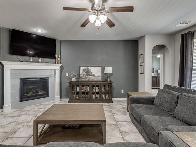 3509 Sadie Drive, Yukon, OK 73099