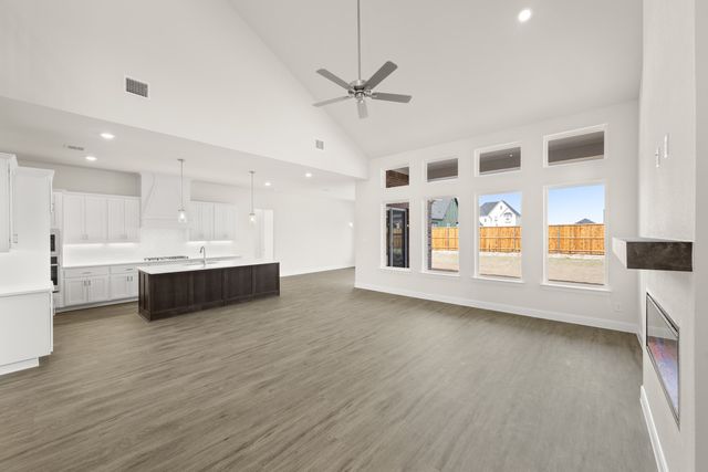 633 Bunchberry Street, Justin, TX 76247