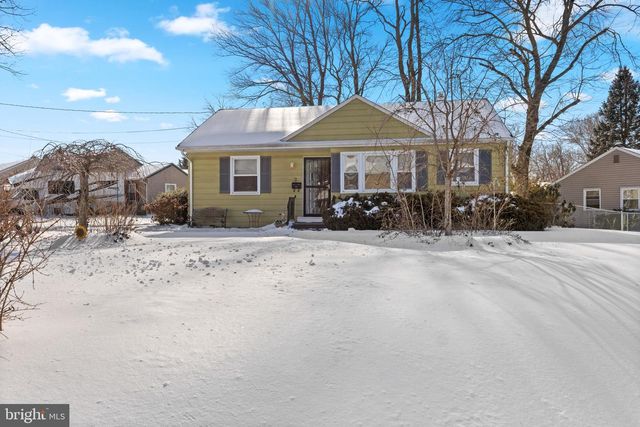 2 WYNDALE AVE, Maple Shade, NJ 08052