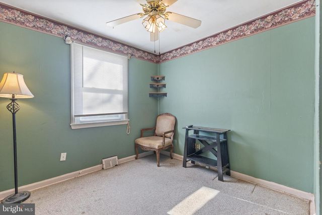 2 WYNDALE AVE, Maple Shade, NJ 08052