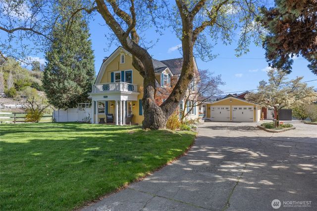 529 Lower Sunnyslope Road, Wenatchee, WA 98801