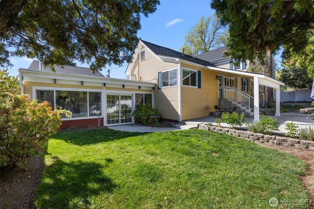 529 Lower Sunnyslope Road, Wenatchee, WA 98801