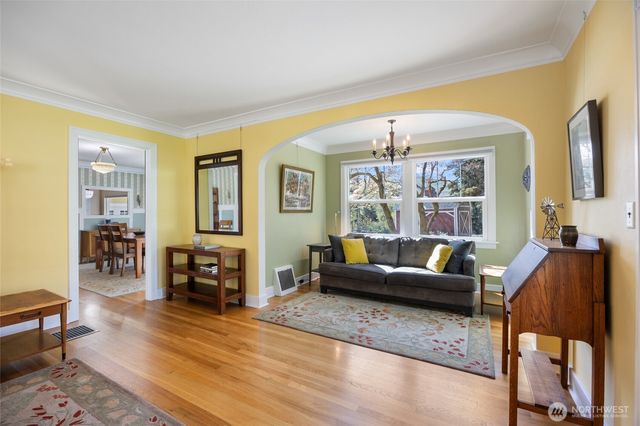 529 Lower Sunnyslope Road, Wenatchee, WA 98801