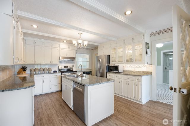 529 Lower Sunnyslope Road, Wenatchee, WA 98801