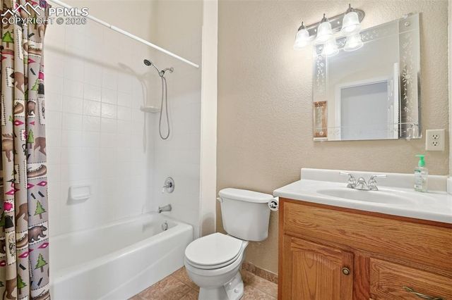 6070 Big Horn Road, Manitou Springs, CO 80829