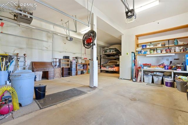 6070 Big Horn Road, Manitou Springs, CO 80829