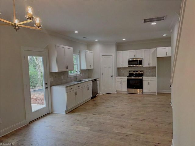 2901 Weisner Court, Winston-salem, NC 27127