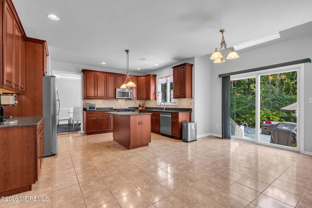12 Vicari Way, Little Egg Harbor, NJ 08087