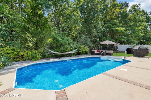 12 Vicari Way, Little Egg Harbor, NJ 08087