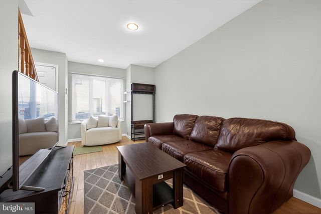 2314 E CABOT ST, Philadelphia, PA 19125