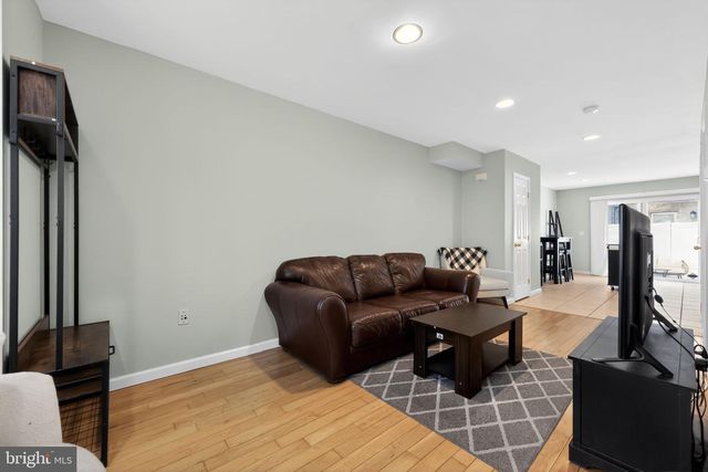 2314 E CABOT ST, Philadelphia, PA 19125