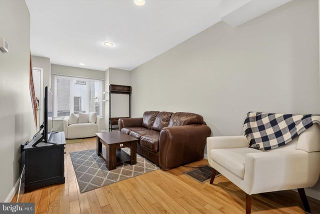 2314 E CABOT ST, Philadelphia, PA 19125