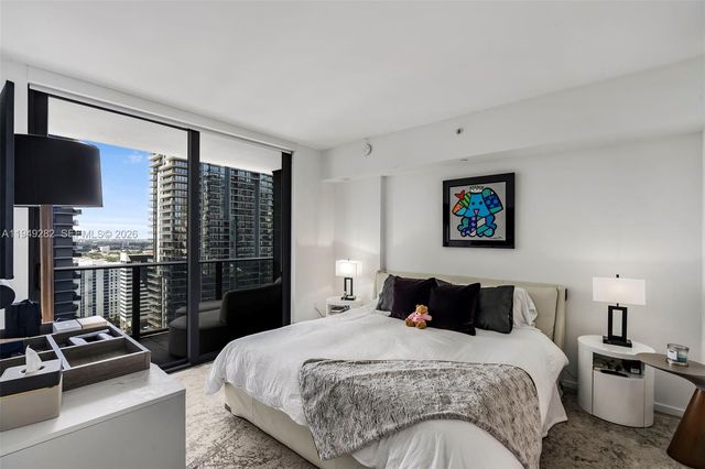 801 S Miami Ave 2810, Miami, FL 33130