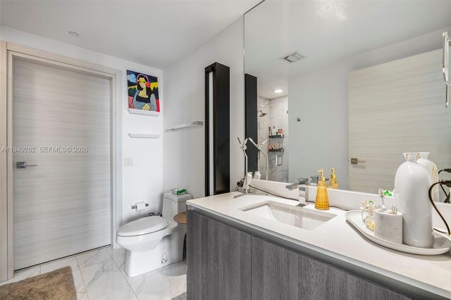 801 S Miami Ave 2810, Miami, FL 33130