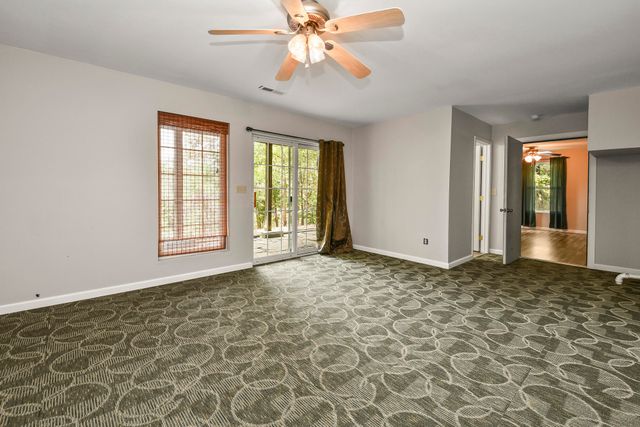 185 Ravenhill Drive, Highlandville, MO 65669