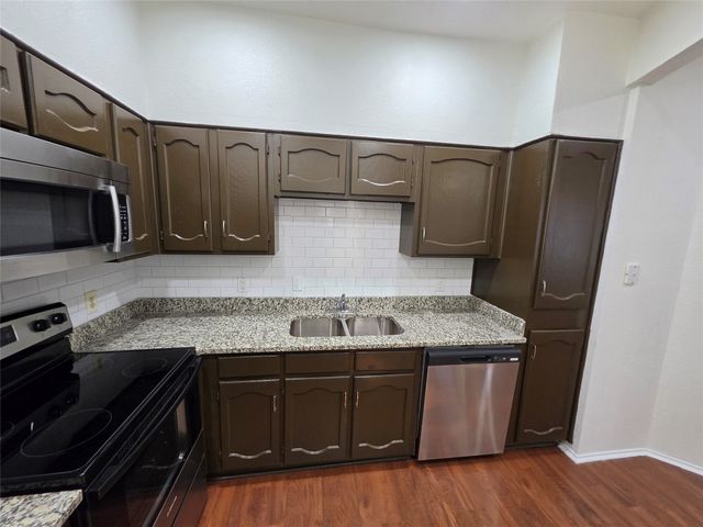 3117 Sondra Drive 103, Fort Worth, TX 76107