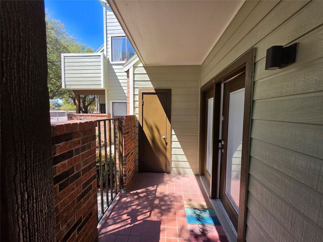 3117 Sondra Drive 103, Fort Worth, TX 76107