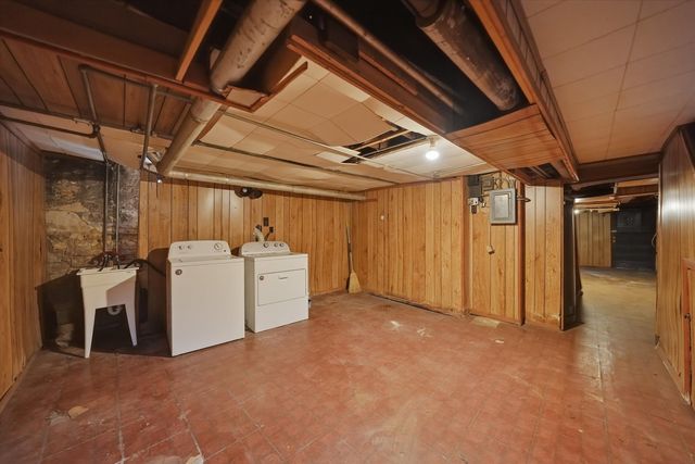 315 Richards Street, Joliet, IL 60433