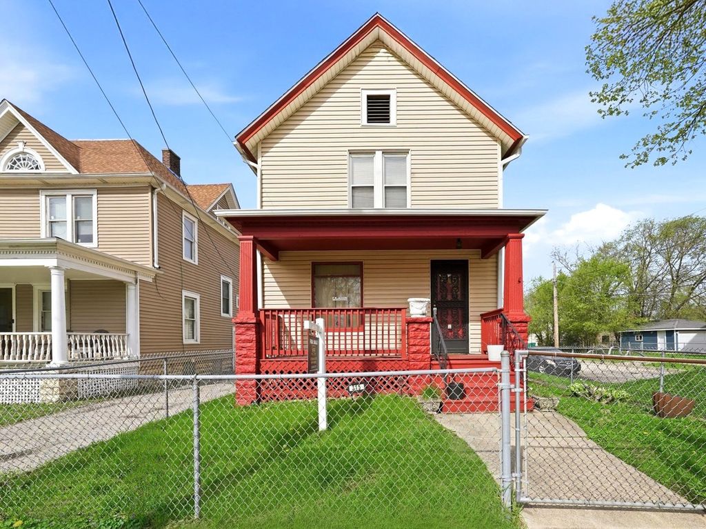 315 Richards Street, Joliet, IL 60433