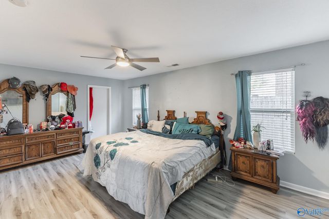 163 Sedgewick Drive, Owens Cross Roads, AL 35763