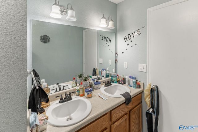 163 Sedgewick Drive, Owens Cross Roads, AL 35763