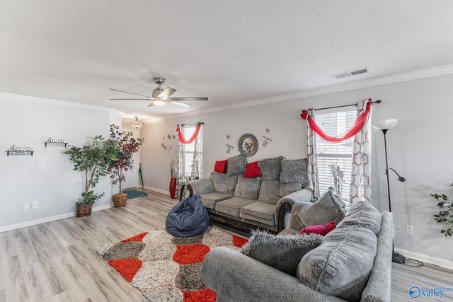 163 Sedgewick Drive, Owens Cross Roads, AL 35763