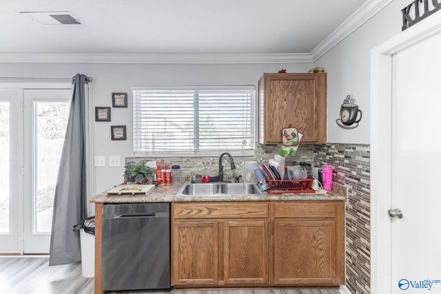 163 Sedgewick Drive, Owens Cross Roads, AL 35763