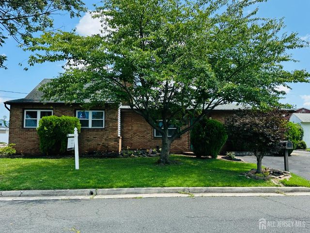 11 Demarest Place, Piscataway, NJ 08854