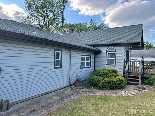 11 Demarest Place, Piscataway, NJ 08854