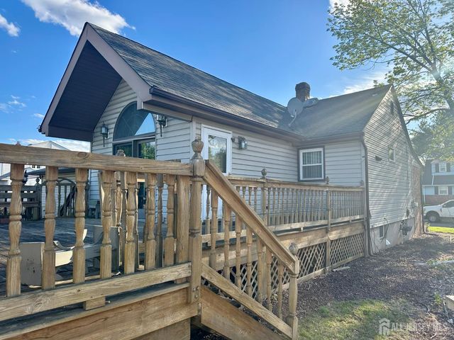 11 Demarest Place, Piscataway, NJ 08854