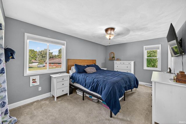 11693 Black Friars Lane, Mishawaka, IN 46545