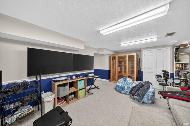 11693 Black Friars Lane, Mishawaka, IN 46545