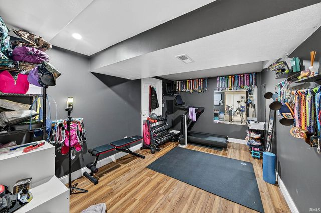 11693 Black Friars Lane, Mishawaka, IN 46545